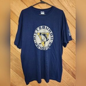 Pittsburgh Penguins dark navy blue penguin hockey Labatt blue logo XL tshirt